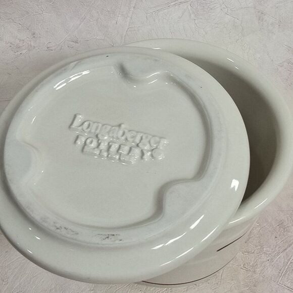 Longaberger 4" Pottery Heritage Red White One Pint Crock with lid - Picture 4 of 8